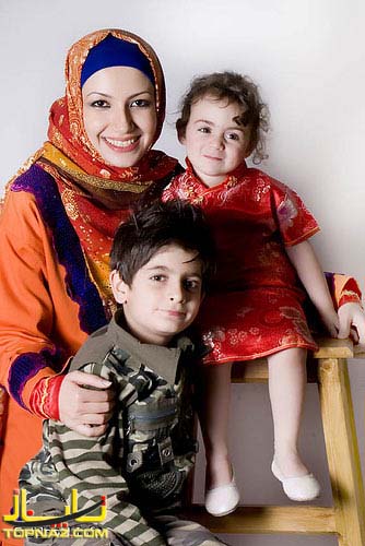 تصاویر جدید همسر علی صادقی و دختر و پسرش - ملیکا زارعی همسر علی صادقی