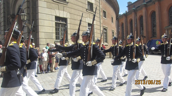 http://s5.picofile.com/file/8142203168/IMG_9522.JPG