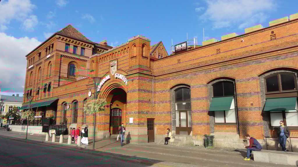 http://s5.picofile.com/file/8142516368/011.jpg