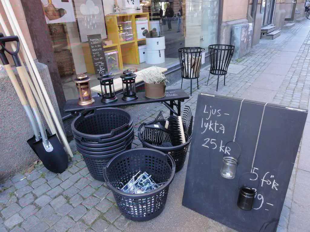 http://s5.picofile.com/file/8142516792/046.jpg