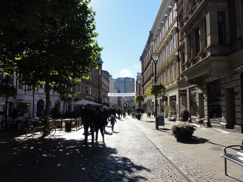 http://s5.picofile.com/file/8142517068/081.jpg