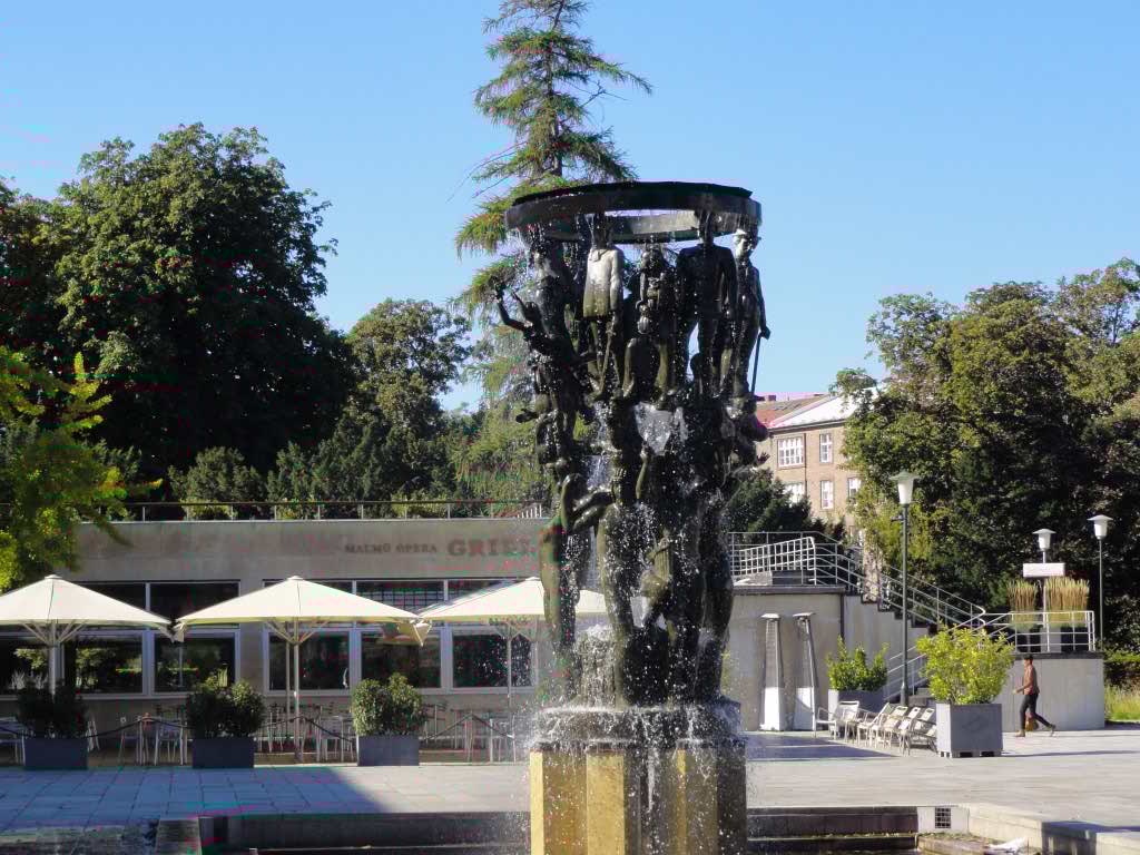 http://s5.picofile.com/file/8142517368/097.jpg