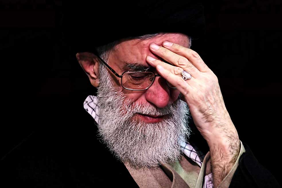 http://s5.picofile.com/file/8143370892/agha9307060.jpg