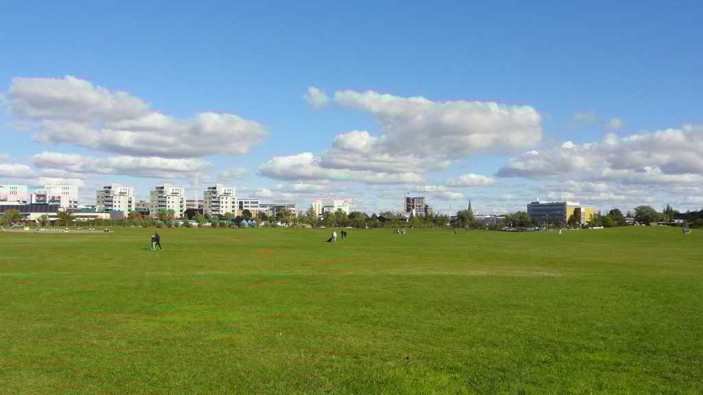 http://s5.picofile.com/file/8144914350/153.jpg