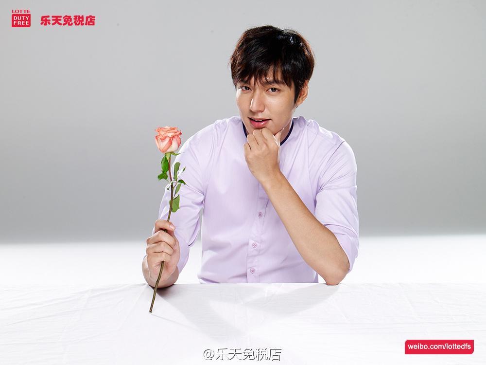 http://s5.picofile.com/file/8146478376/lotte5.jpg