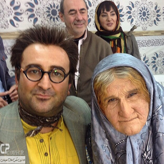 محسن تنابنده در نقش پیرزن و مهران احمدی در پشت صحنه سریال ابله