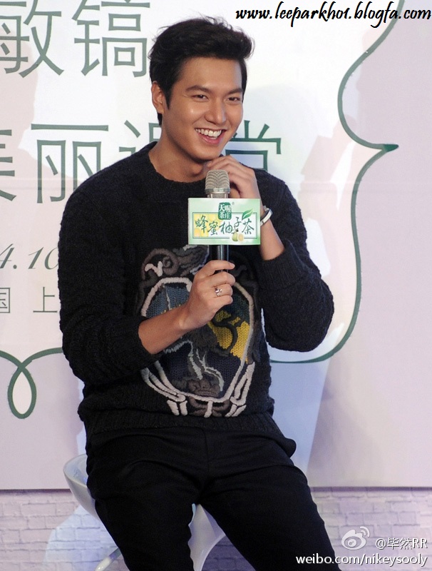 http://s5.picofile.com/file/8146984968/u2xun5w0cofneatb2pdu.jpg