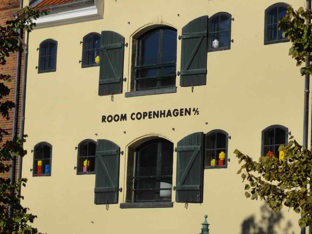 http://s5.picofile.com/file/8147245484/244.jpg