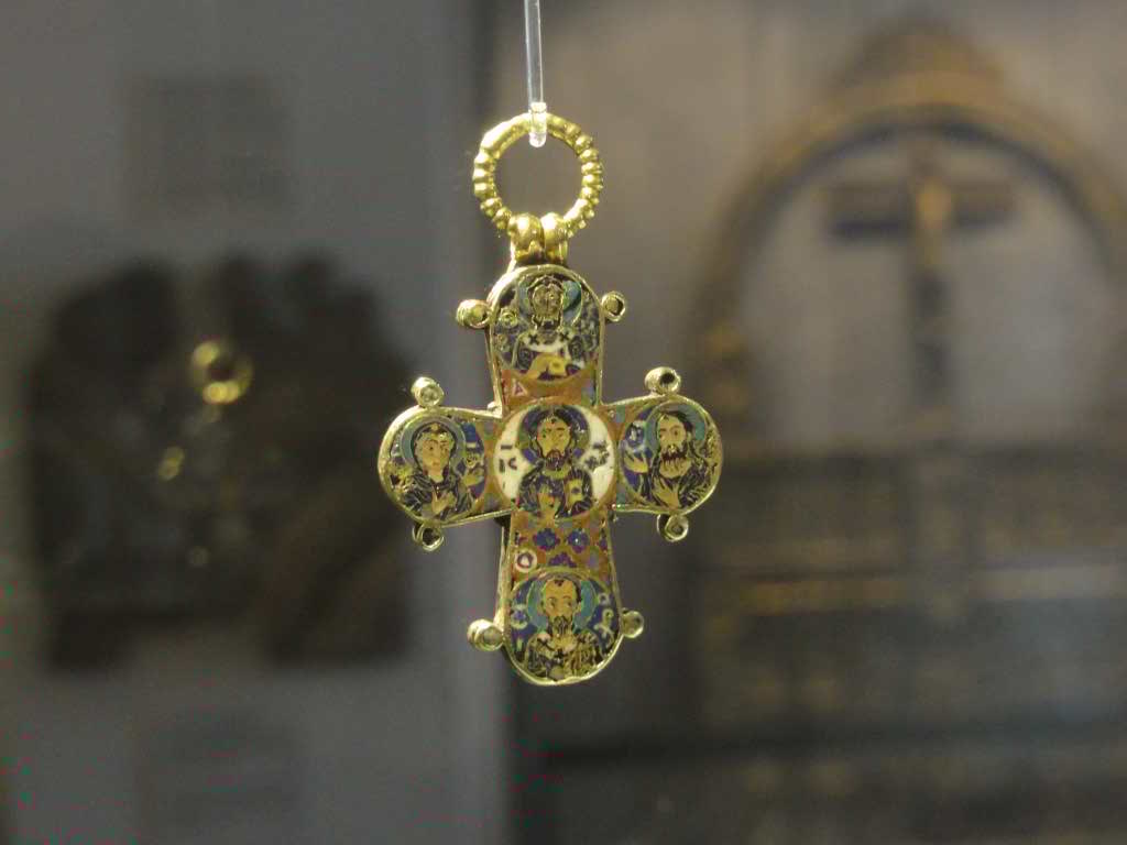 http://s5.picofile.com/file/8147246150/338.jpg