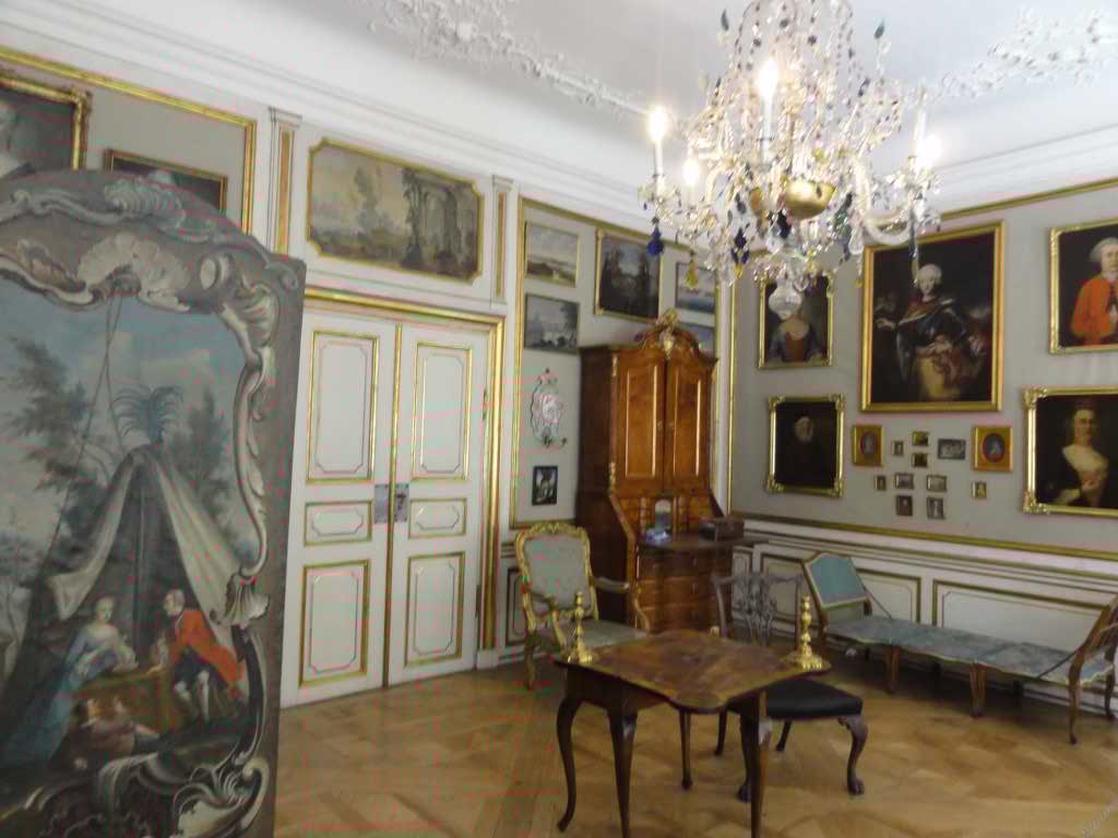 http://s5.picofile.com/file/8147246192/340.jpg