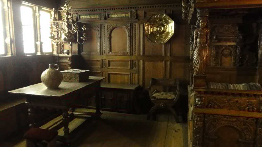 http://s5.picofile.com/file/8147246326/367.jpg