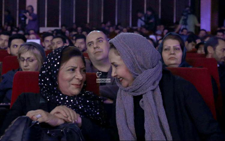 کتایون ریاحی در اختتامیه نخستین جشنواره فیلم های موبایلی