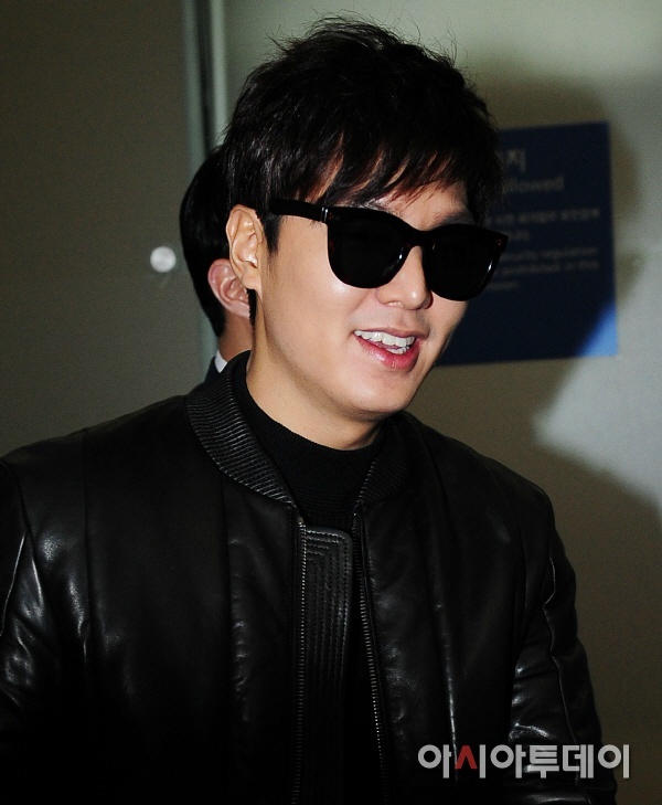 http://s5.picofile.com/file/8147869100/vocmmgf0qh6v9mvbjztc.jpg
