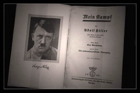 شناسنامه هیتلر