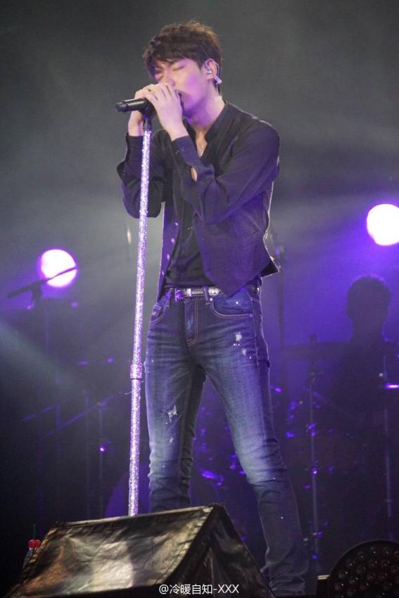 http://s5.picofile.com/file/8149252392/71dlyvsio17kqj9ssx39.jpg