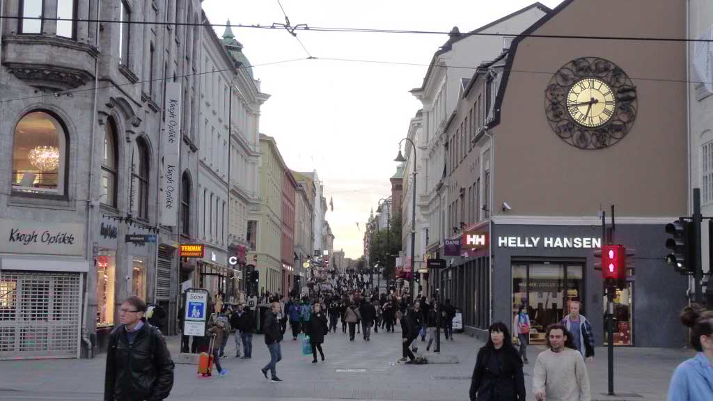 http://s5.picofile.com/file/8149522284/727.jpg