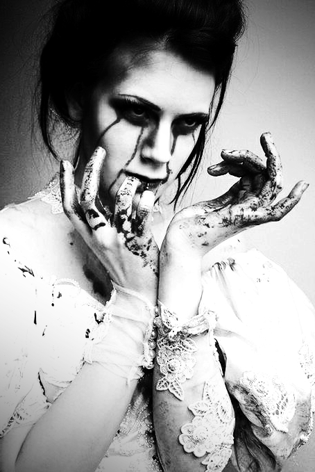black_and_white_dark_gothic_scary_Favim_