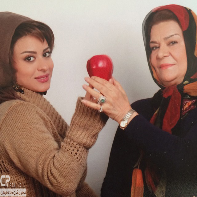 عکس جدید زهرا اویسی و مادرش زهره صفوی