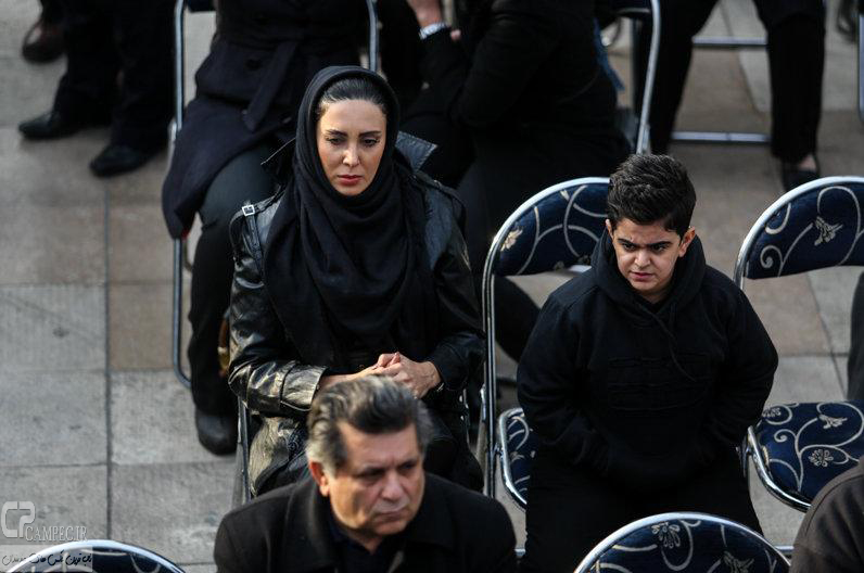 لیلا بلوکات و امیر محمد متقیان در مراسم تشییع پیکر مرتضی پاشایی
