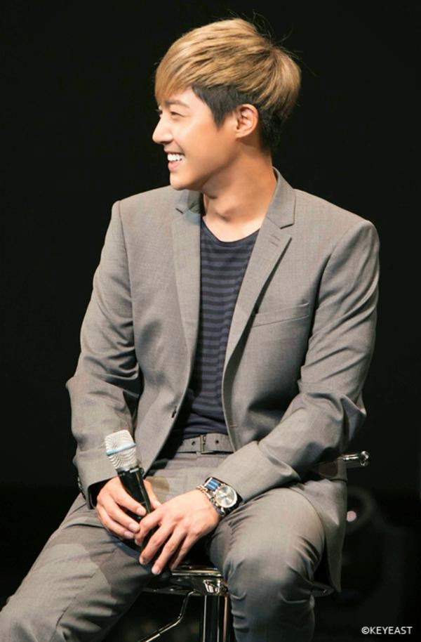 [Photo] Kim Hyun Joong - Japan Mobile Site Update [14.11.28]