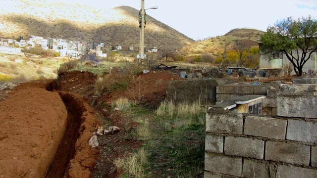لوله کشی آب آشامیدنی به قرستان