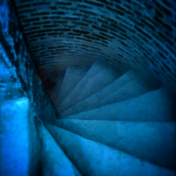 راه پله  مدور/ معلوم شدن مجهولات