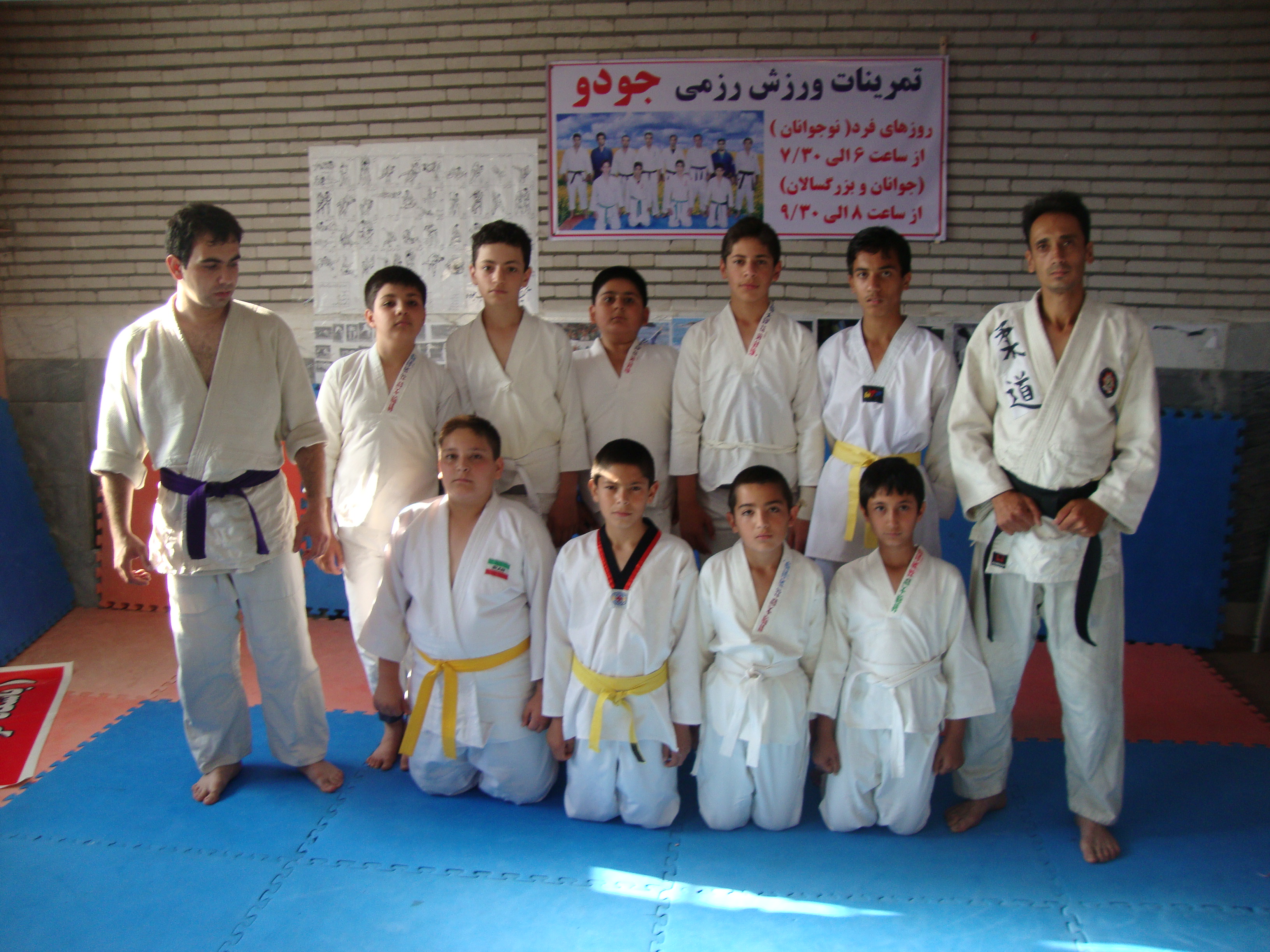 http://s5.picofile.com/file/8159598926/DSC02275.JPG
