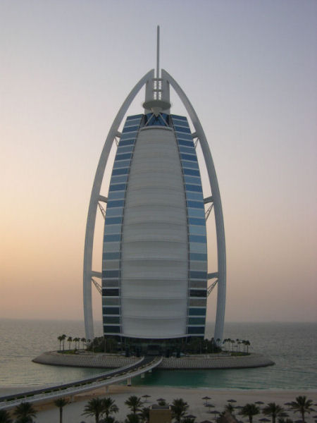 دانلود پاورپوینت معماری هتل برج العرب