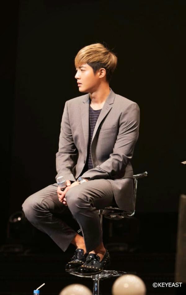 [Photo] Kim Hyun Joong - Japan Mobile Site Update [14.12.26]