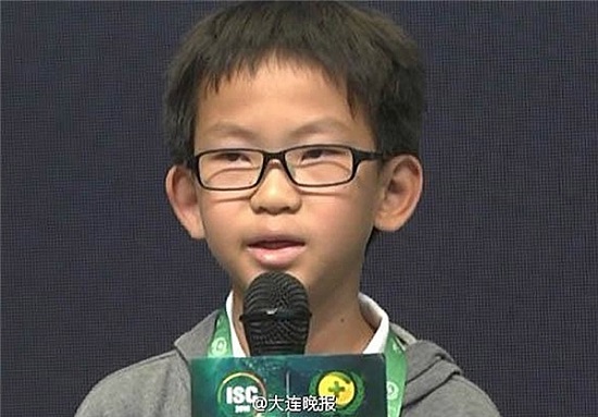 پسر 12 ساله جوان‌ترین هکر دنیا شناخته شد + عکس