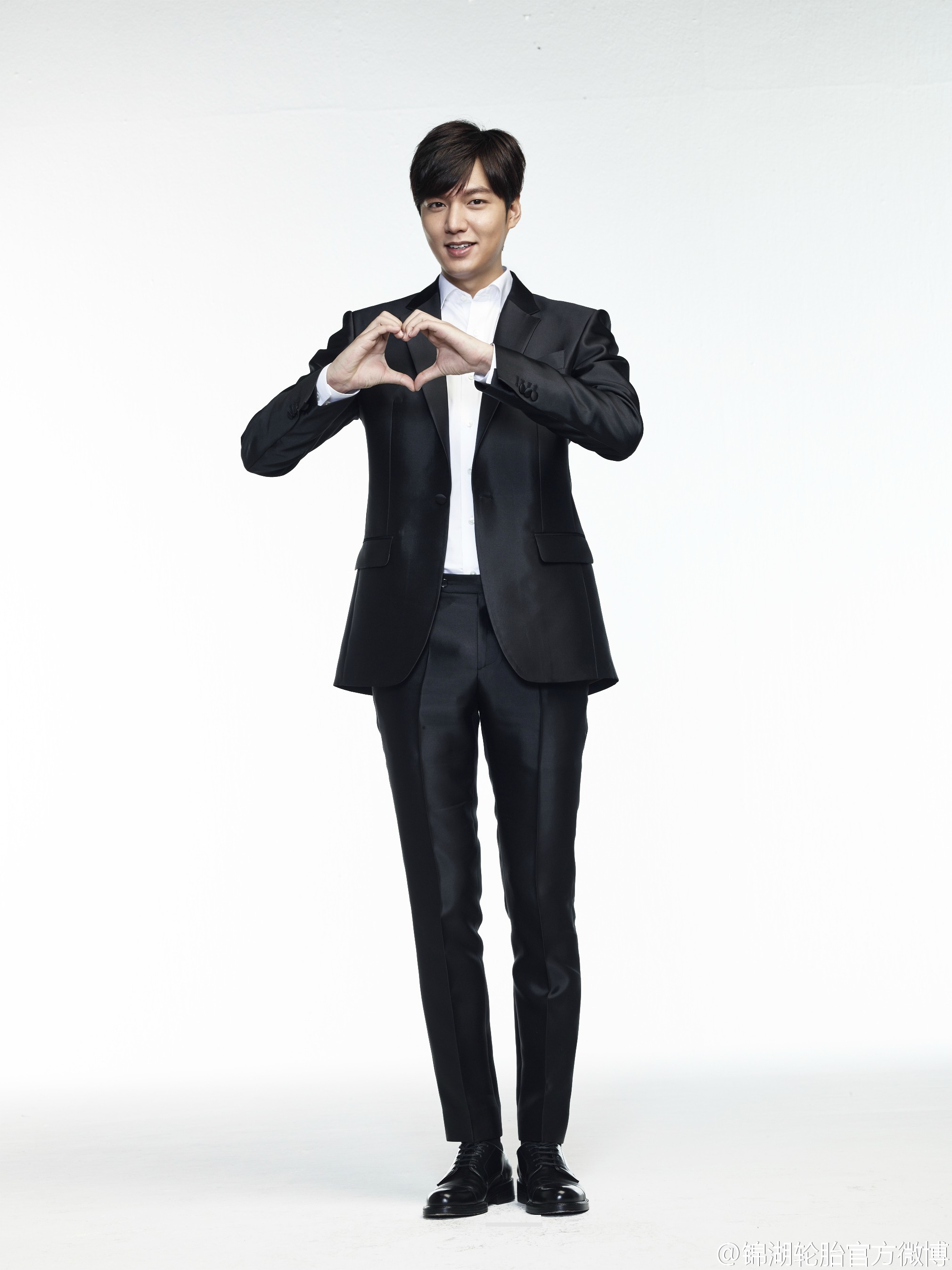 http://s5.picofile.com/file/8161120234/kumho2341.jpg