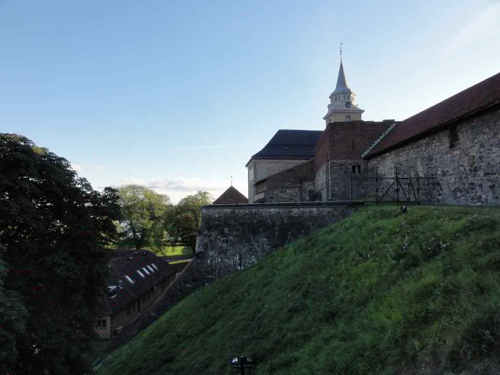 http://s5.picofile.com/file/8161422018/689.jpg