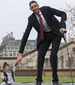 دیدار بلندترین و کوتاه قدترین مردان جهان