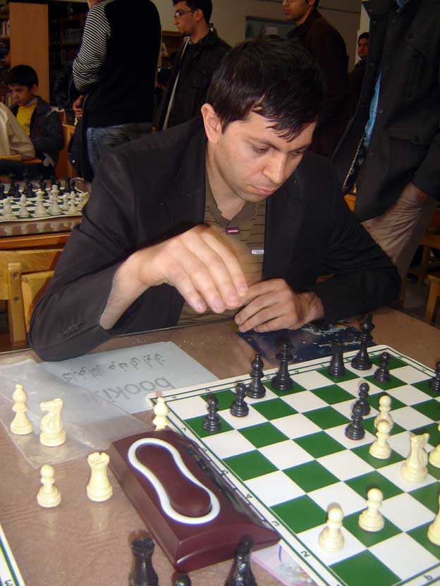 مسابقات شطرنج به مناسبت دهه فجر در قاضی جهان