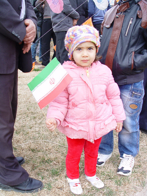 http://s5.picofile.com/file/8170897476/93_11_22_nojavan_17_.jpg
