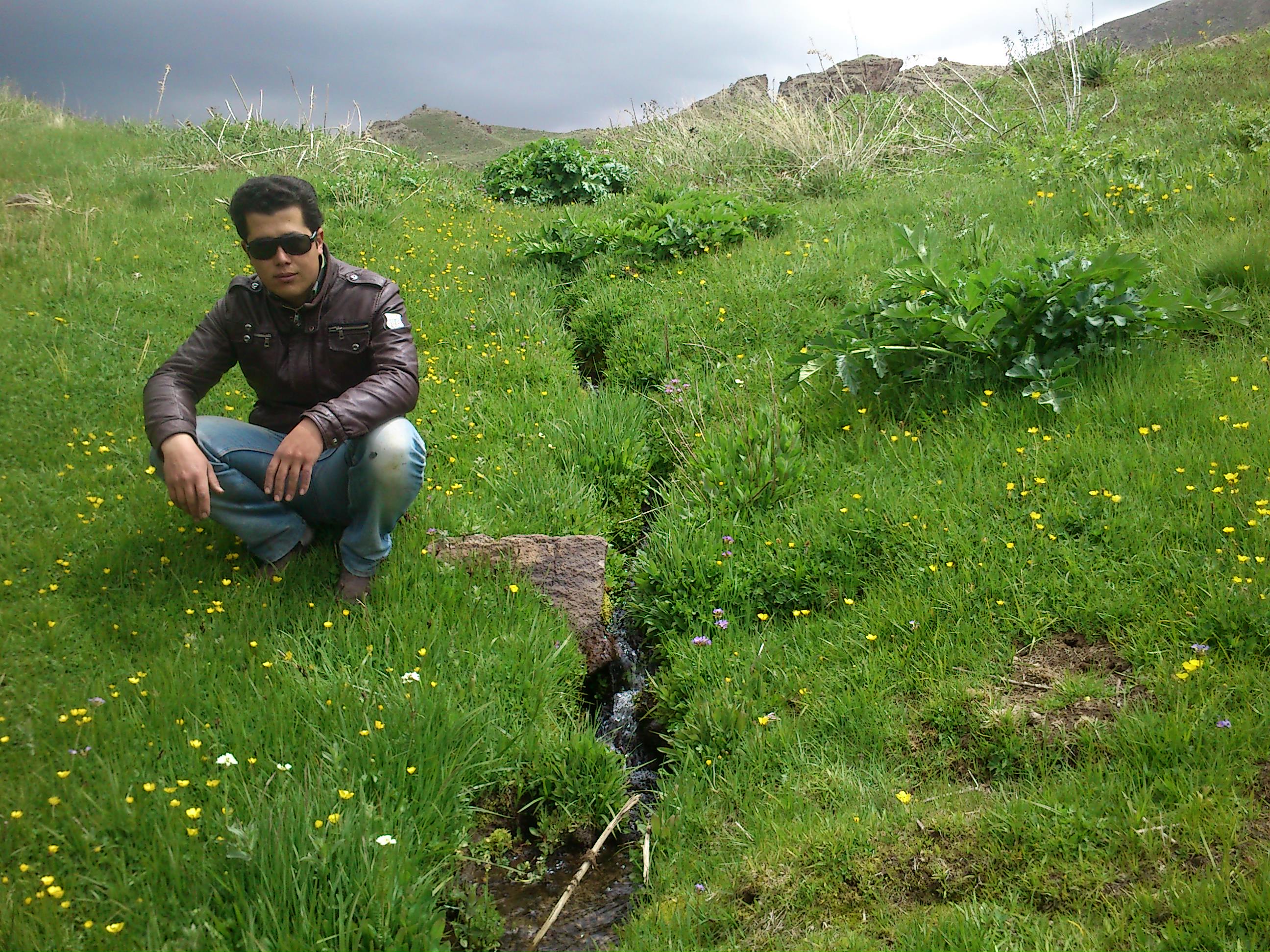 http://s5.picofile.com/file/8172572234/DSC_0326.JPG