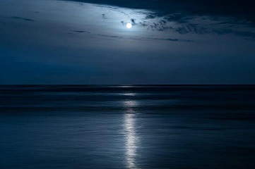 مهتاب و نقش آن در حرکت غواصان