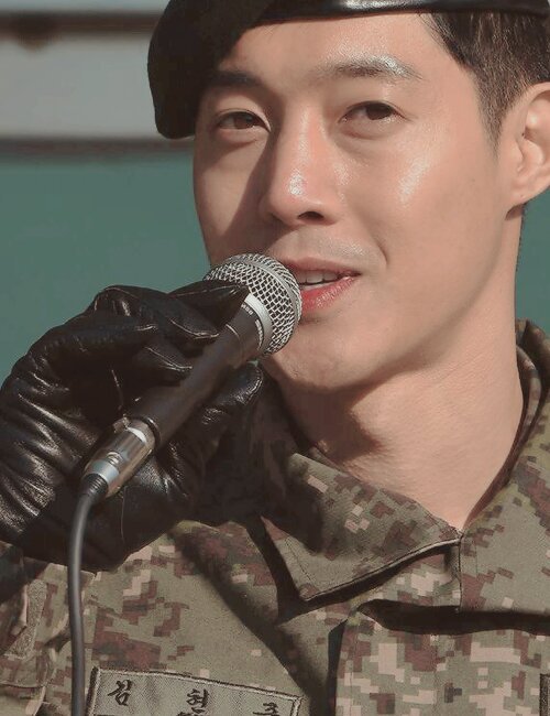 [HD Fanpics+Media Photo] KHJ military discharge [2017.02.15]