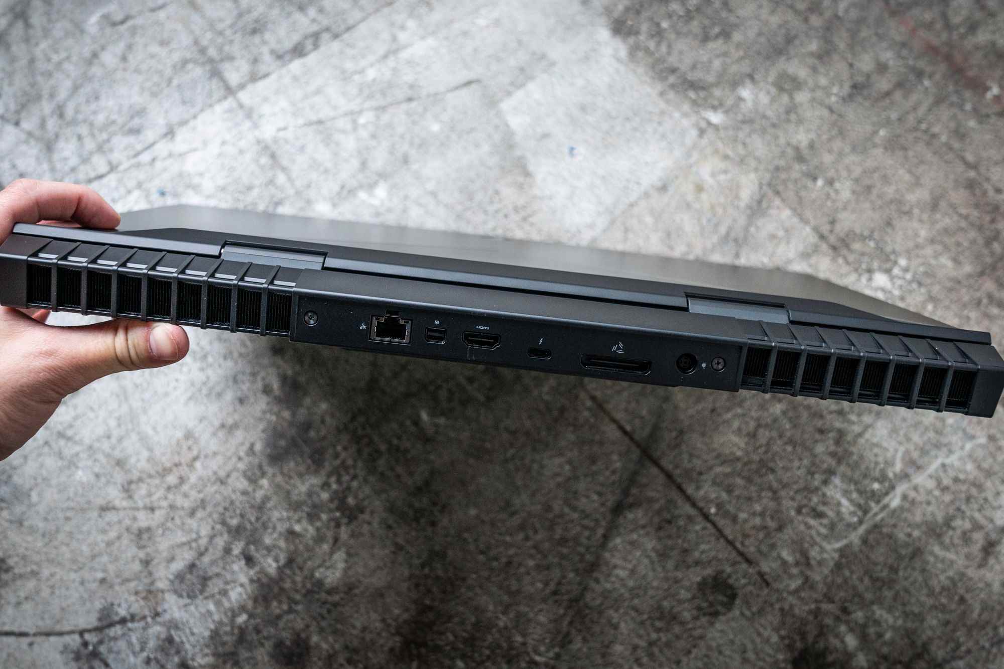 لپ تاپ استوک دل مدل Dell Alienware 17 R5 با مشخصات i7-8gen-16GB-256GB-SSD-1TB-HDD-8GB-nVidia-GTX-1070