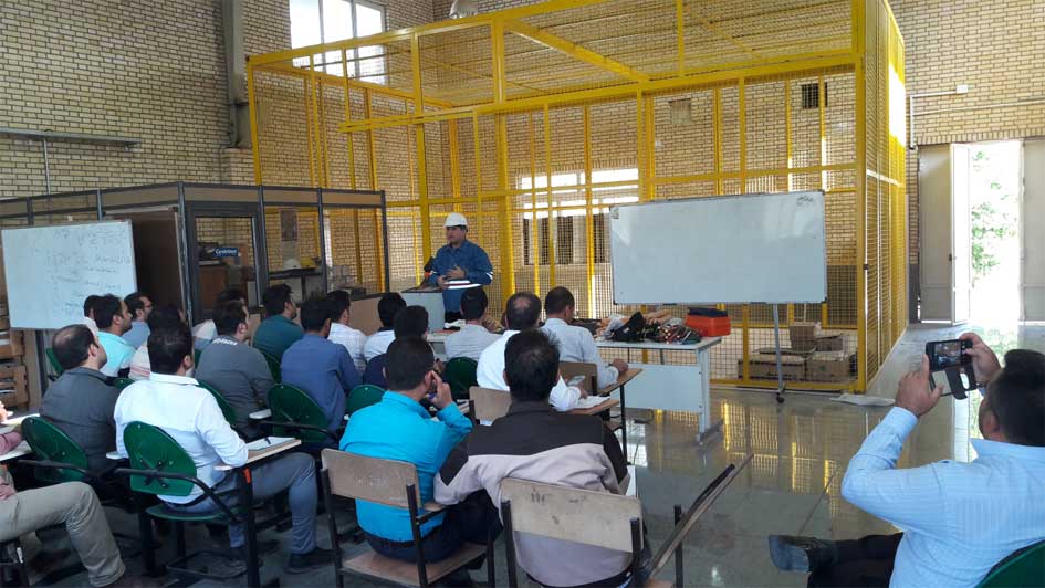 تجهیزات ایمنی برق