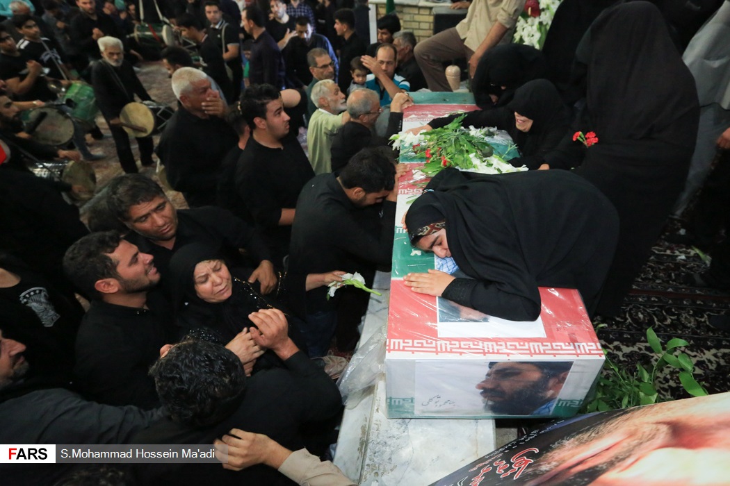 مراسم وداع با شهید «محمود توکلی»، فرمانده گروه تفحص لشکر امام حسین (ع) و جانشین قرارگاه تفحص شهدا در کردستان عراق شامگاه پنجشنبه 11 مهرماه 1398 در گلستان شهدای اصفهان برگزار شد. شهید توکلی روز چهارشنبه 10 مهرماه 1398 در در منطقه عملیاتی پنجوین عراق بر اثر انفجار مین به درجه رفیع شهادت نائل شد.