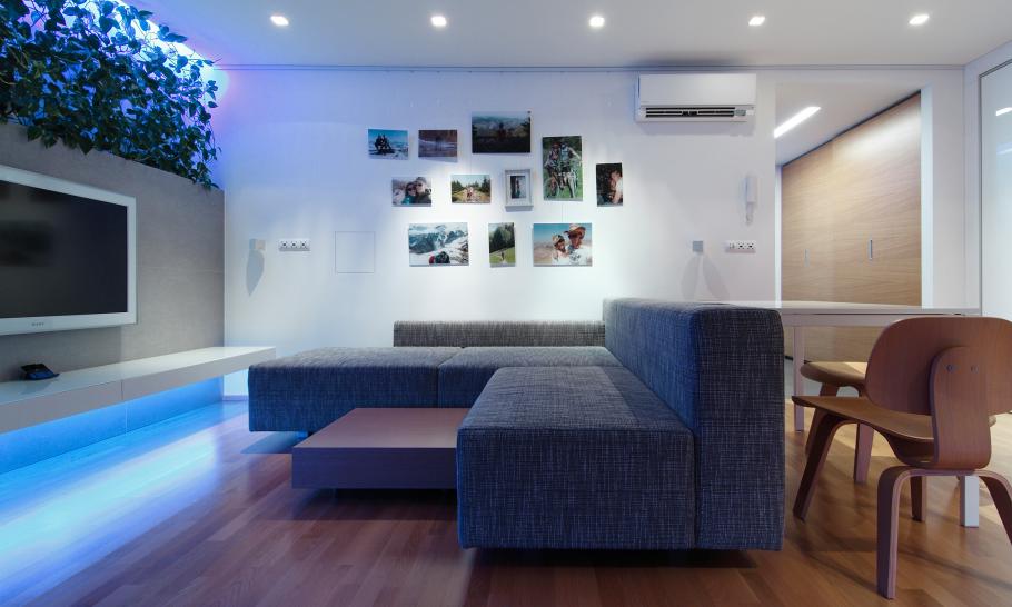 بازسازی دکوراسیون آپارتمانی در اسلواکی بانورپردازی ال ای دی (LED)