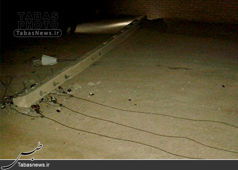 سقوط تیر برق در روستای خسروآباد طبس بر اثر طوفان